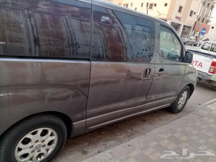 H1 2013 petrol automatic 3