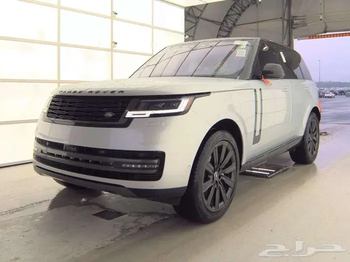 2023 Land Rover Range Rover SE 0