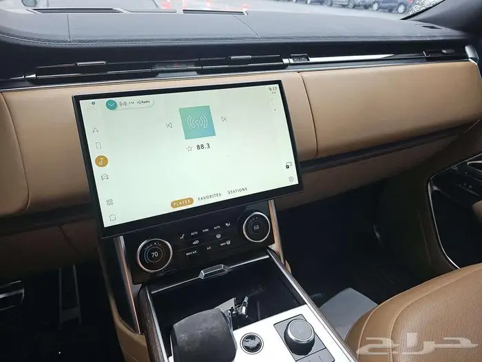 2023 Land Rover Range Rover SE 12