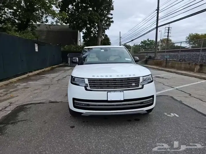 2025 Land Rover Range Rover SE 0