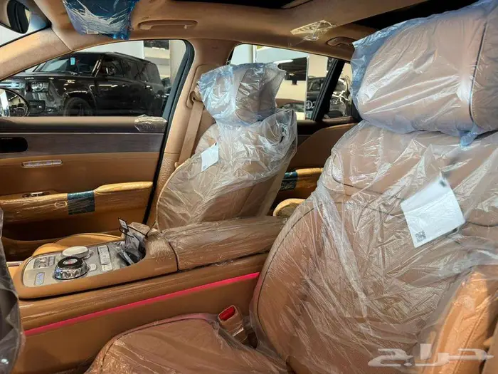 جنسيس 2025 G90 بلاتينوم 8