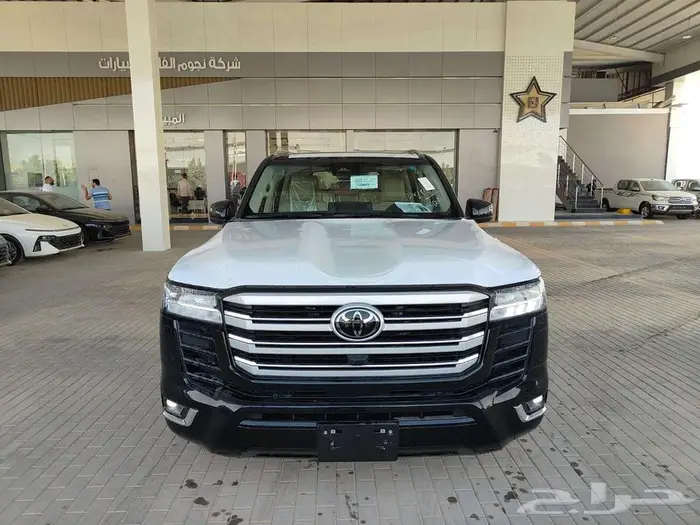 لاندكروزر GXR L4 بنزين 2025 بطاقة جمركية ( سعودي ) 0
