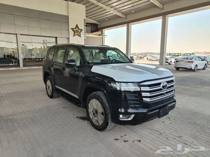 لاندكروزر GXR L4 بنزين 2025 بطاقة جمركية ( سعودي ) 1