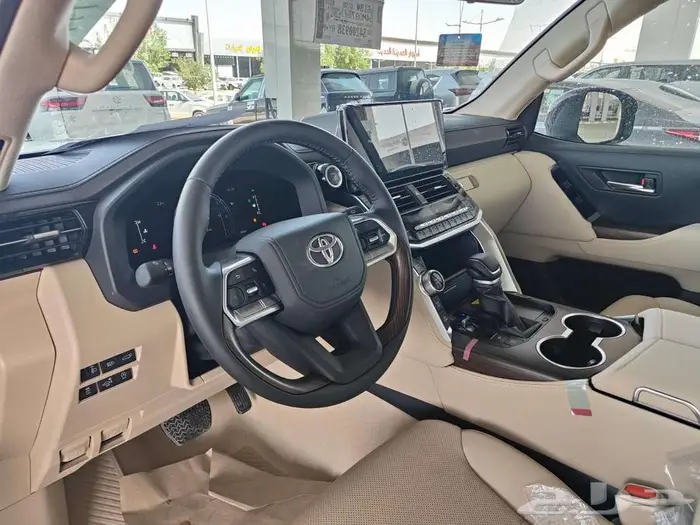 لاندكروزر GXR L4 بنزين 2025 بطاقة جمركية ( سعودي ) 5
