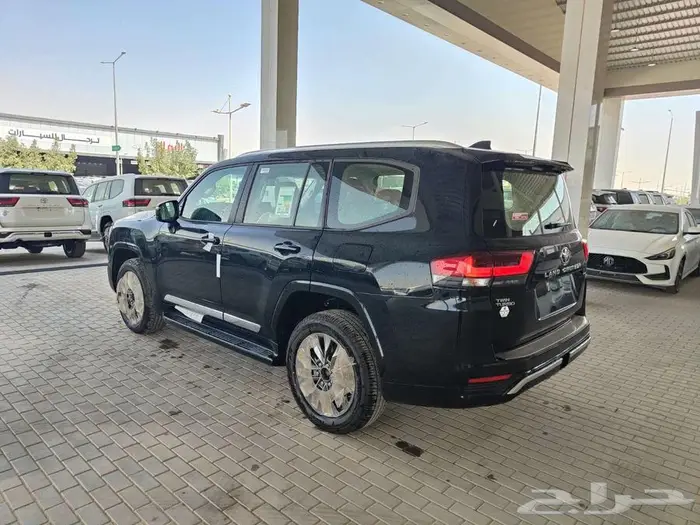 لاندكروزر GXR L4 بنزين 2025 بطاقة جمركية ( سعودي ) 11