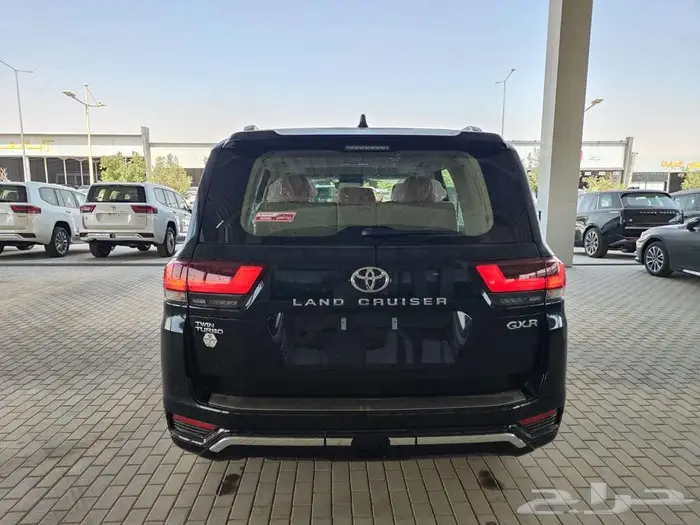 لاندكروزر GXR L4 بنزين 2025 بطاقة جمركية ( سعودي ) 12
