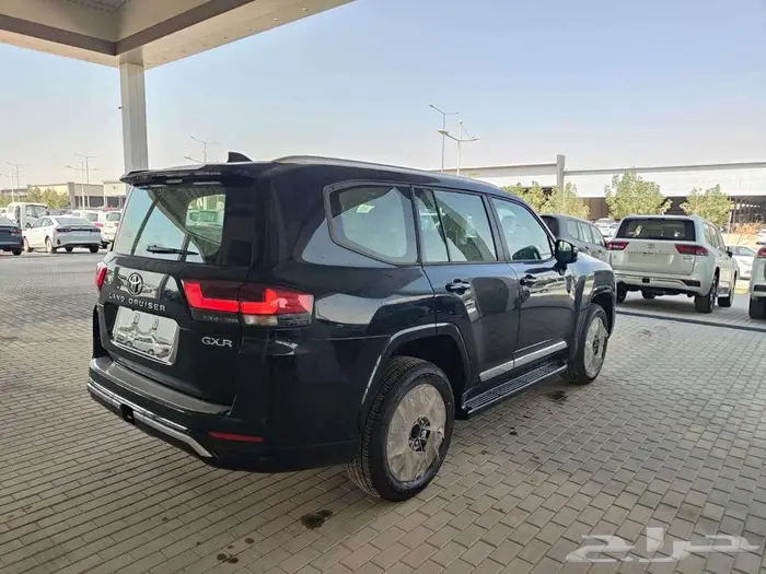 لاندكروزر GXR L4 بنزين 2025 بطاقة جمركية ( سعودي ) 13