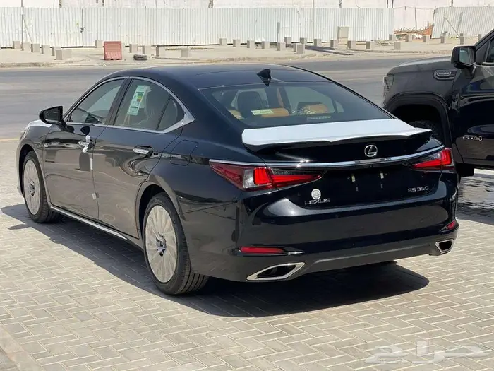 لكزس ES350CC بريمى 2025 لمبيعات الكاش والبنوك 4