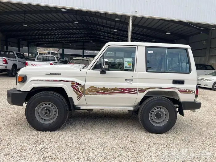 تويوتا مصندق ديلوكس سلق ونش ديزل اتوماتيك ابيض 2025 2