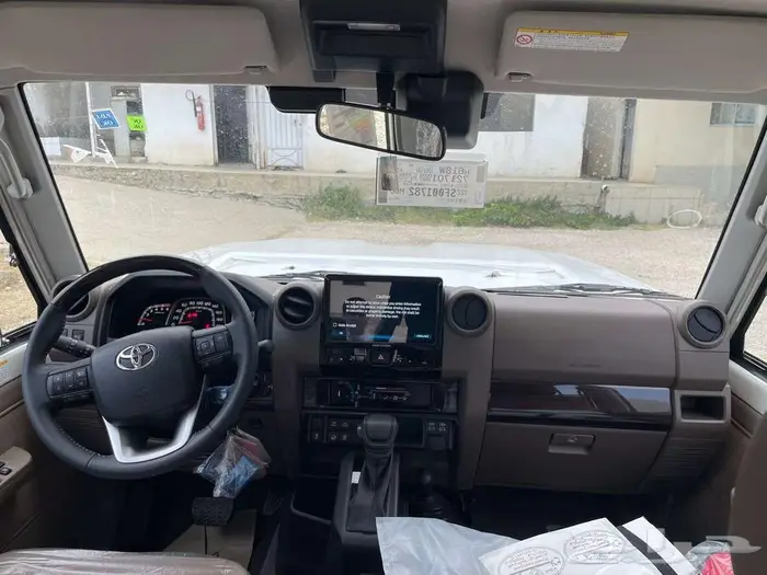 تويوتا مصندق ديلوكس سلق ونش ديزل اتوماتيك ابيض 2025 5