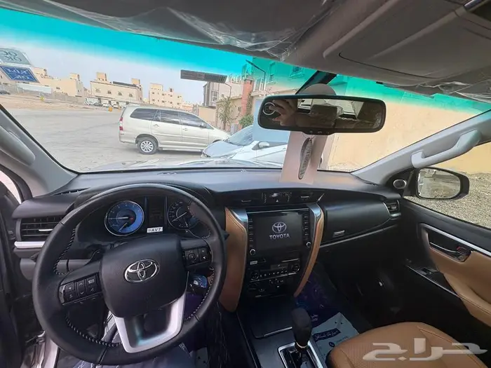 للبيع فورشنر فل كامل المالك الاول 4