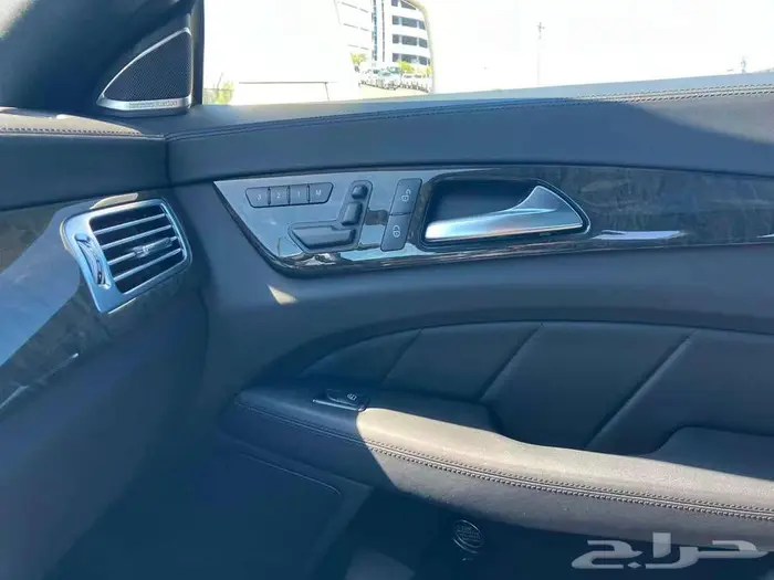 تم البيع مرسيدس CLS63 2013 مخزن 27