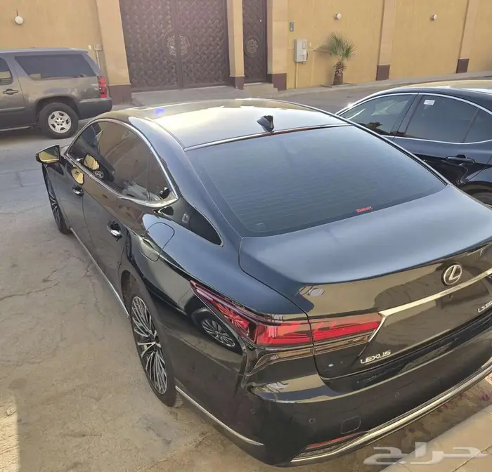 لكزس LS500hموديل 2025 جديد 6