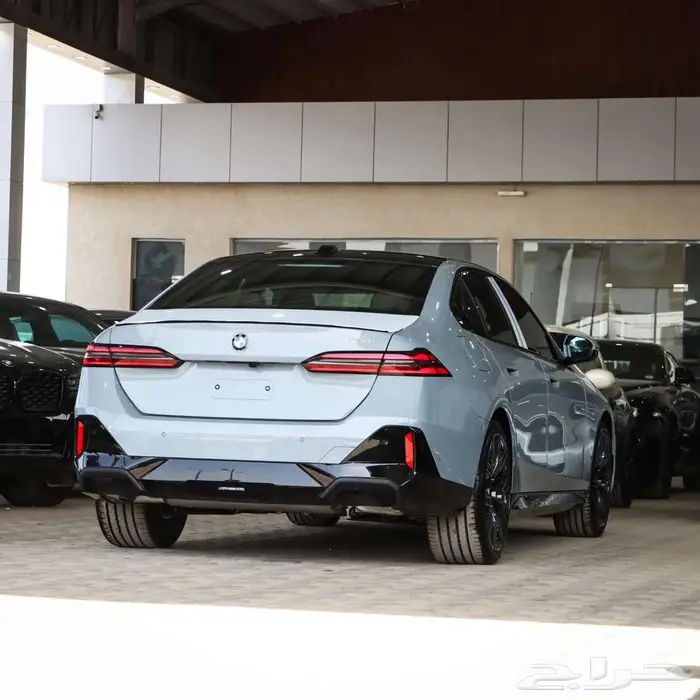 BMW 520 2026 ام كت لون اسمنتي 4