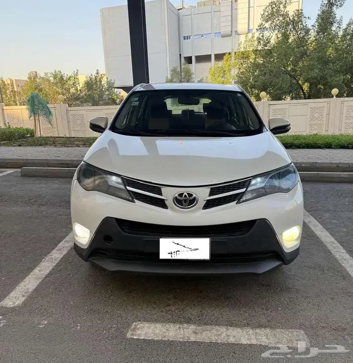 RAV4 2015 Perl White Automatic 1