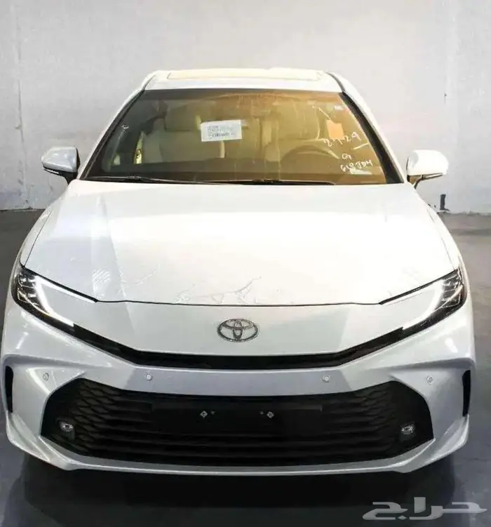 تويوتا-كامري-Eستاندر-بنزين-2025-سعودي-خليجي-تقسيط-بنوك 0