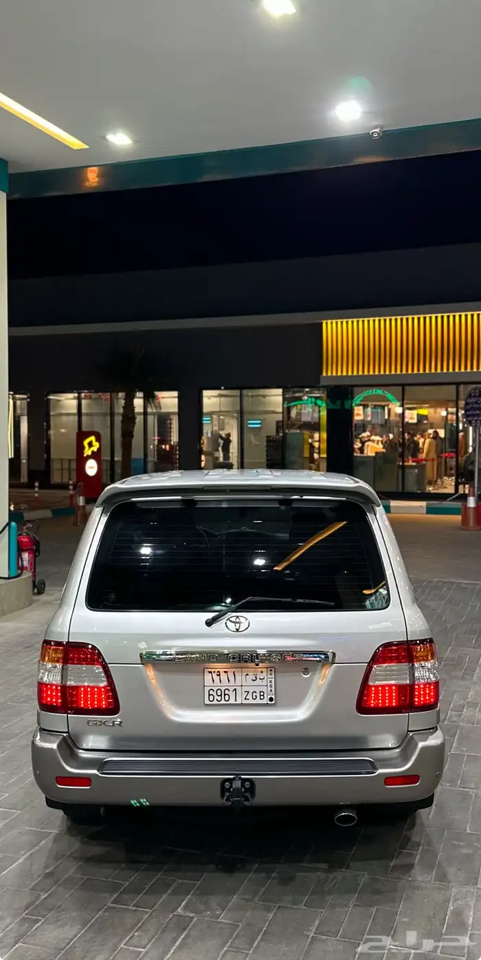 جيب لاندكروزرv6 GXR 11