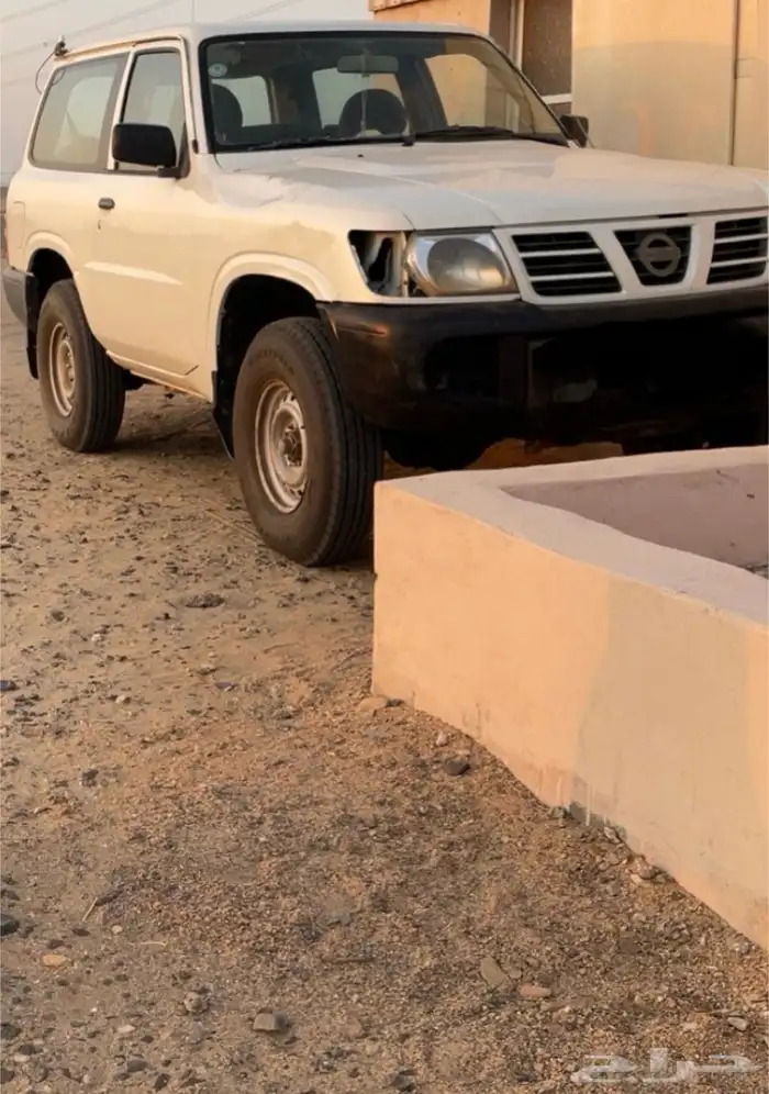 نيسان 0