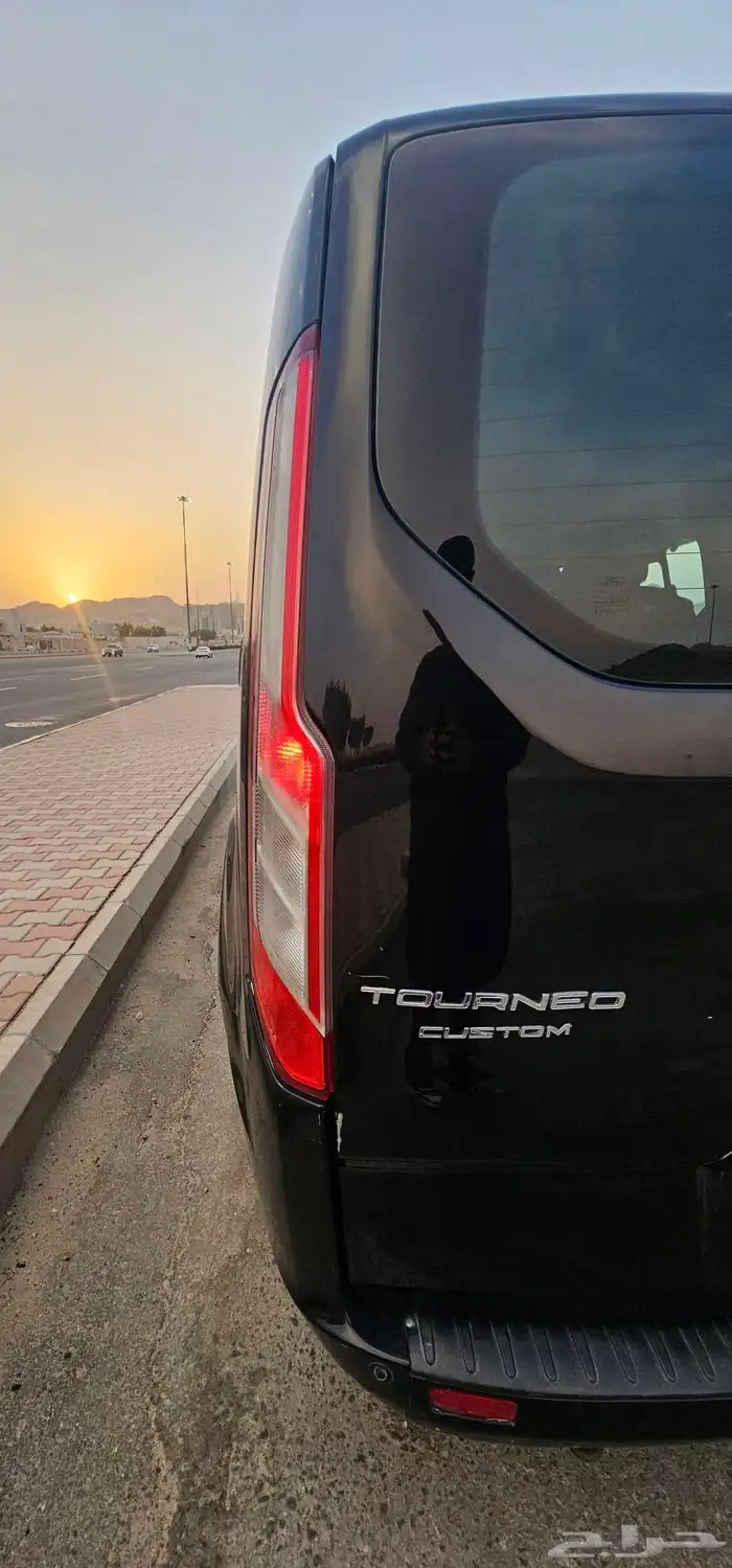 فورد فان tourneo custom 10