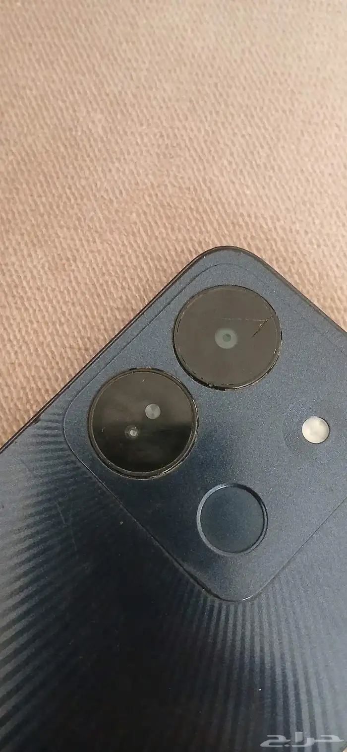 جوال انفنكس لبيع الجوال مغيرة شاشته و فيها كسر على جنب فيه ك 4