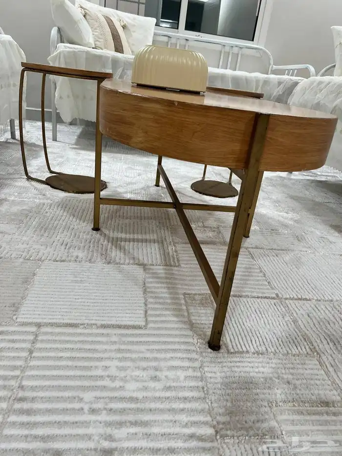 طاولة للبيع 1