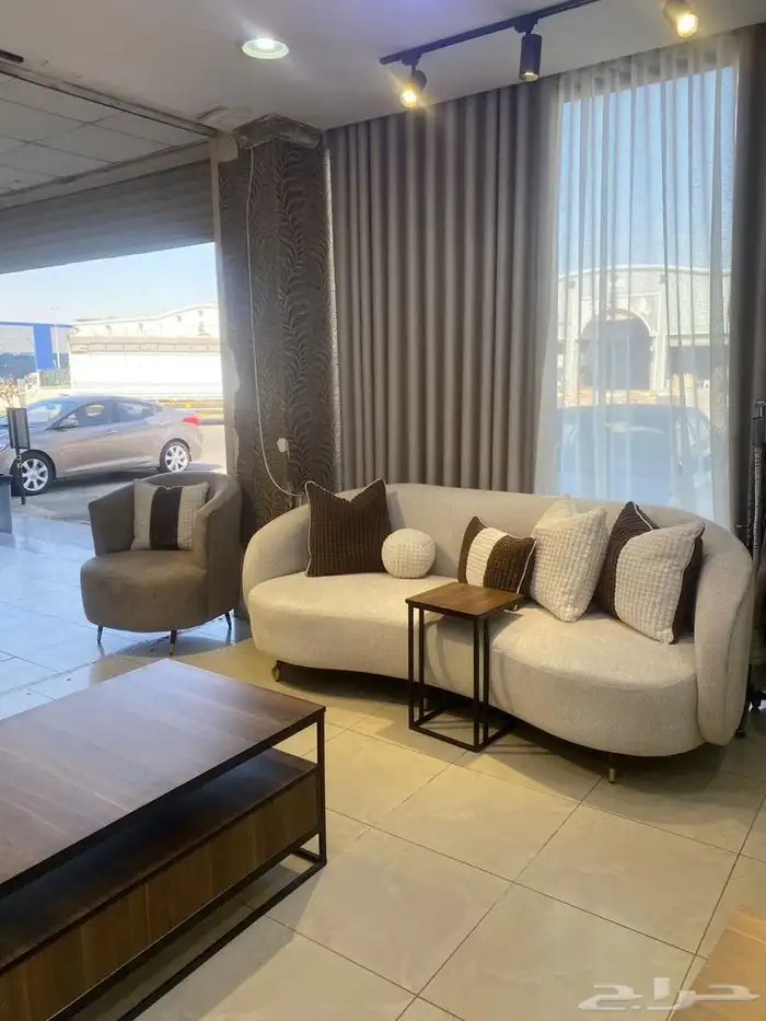 ديكورات جده تنفيذ وتصميم جميع انواع الديكورات 0