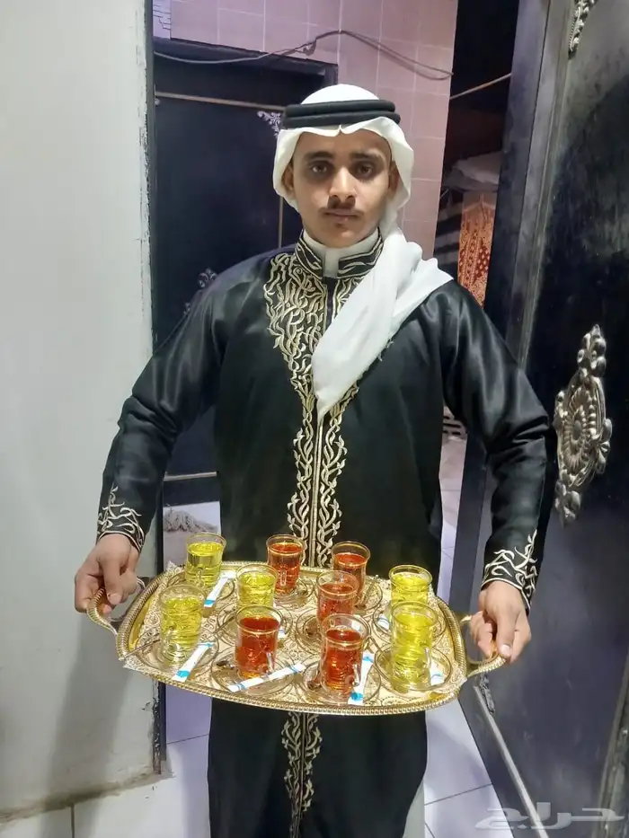 قهوجي وصبابين ومضيف 0