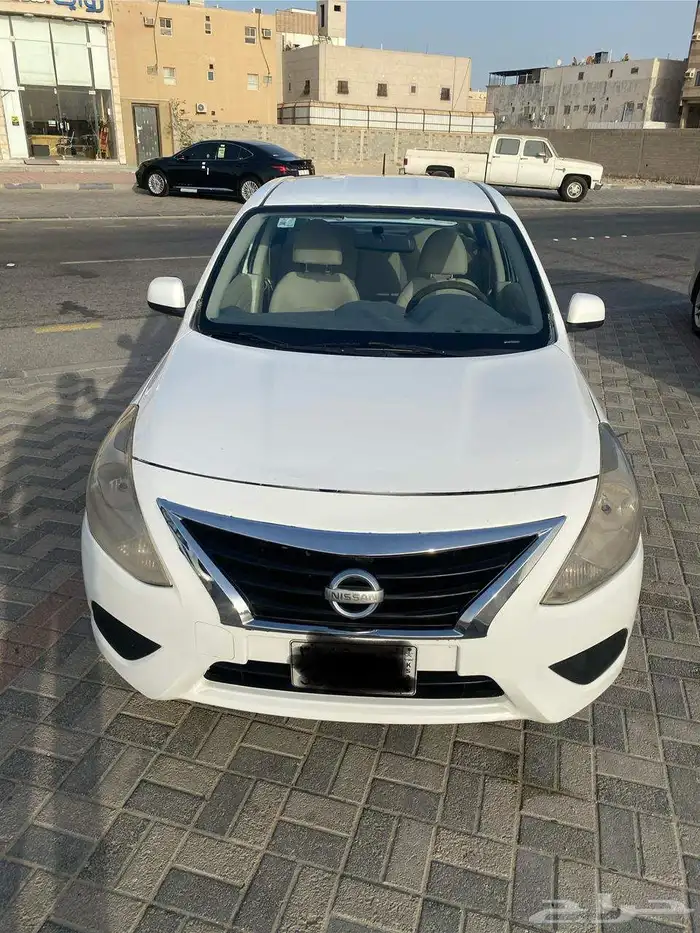 للبيع سياره نيسان صني 2018 ممشي 291 K فحص دوري جديد ساري اس 3