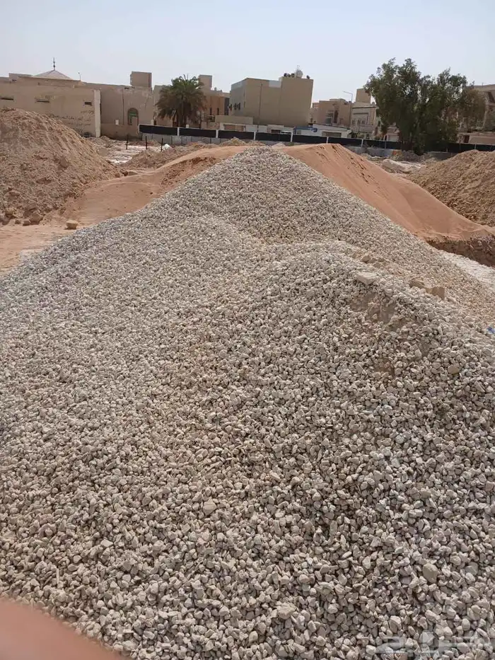 بحص رمل احمر صبيز A1A.تربه زراعيه جميع مواد البناءو الزراعه 3