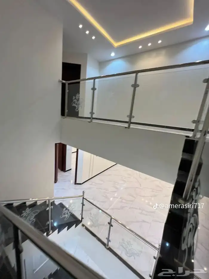 فله للبيع حي الراقي خميس مشيط 8