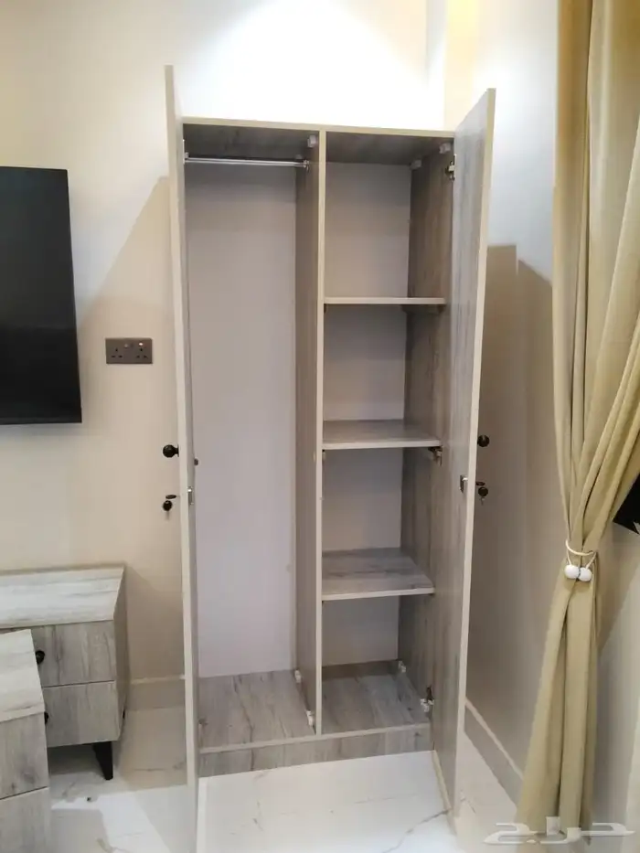 غرفة نوم كاملة  أثاث منزلي  سرير ودولاب وبطانيات 17