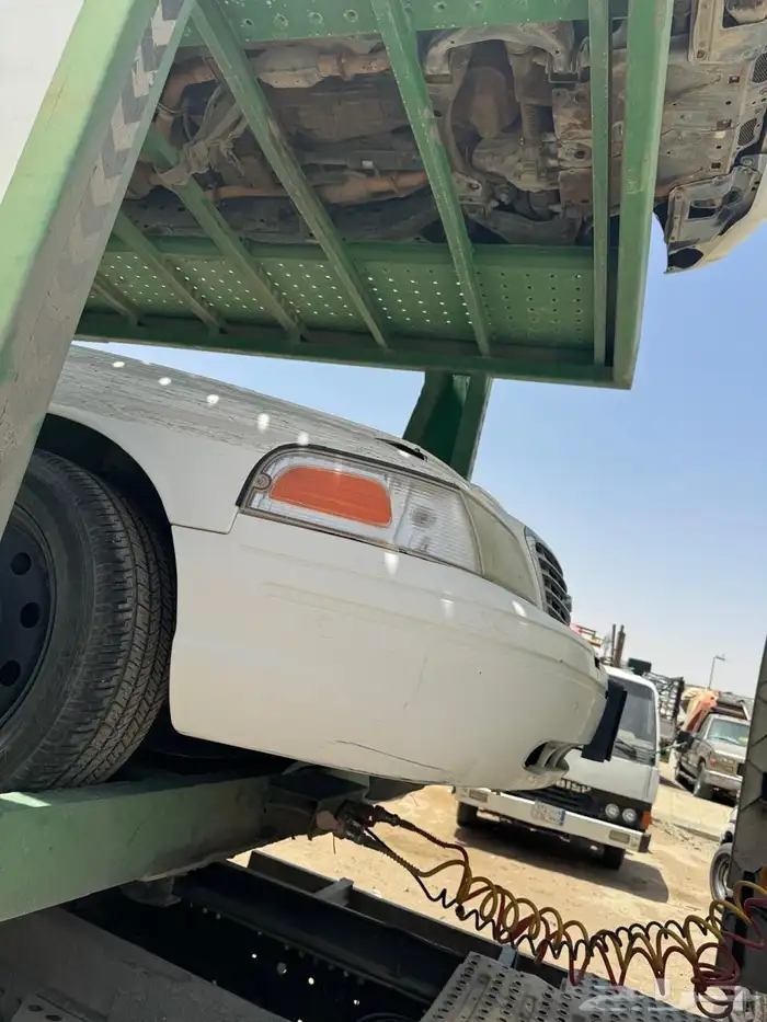 مختصين تجديد وصيانة فورد فكتوريا وماركيز ولنكون 21