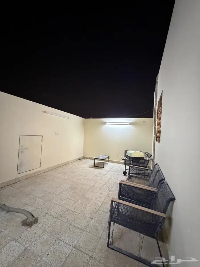 شقه للإيجار في حي شبرا 3