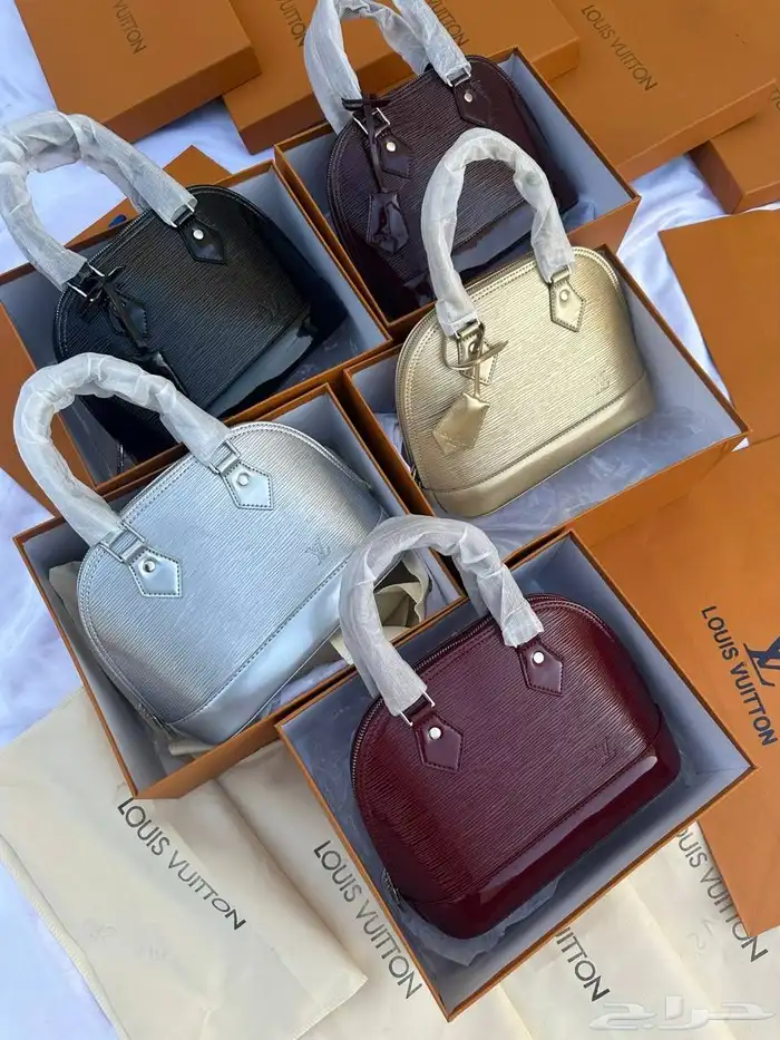 شنط ماركات درجه اولى 89
