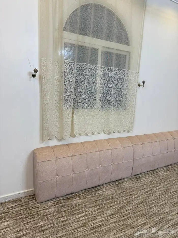 اثاث مساند وفرش 1