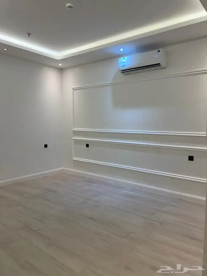 للإيجار شقة من عمارة الرياض حي الملقا 80.000 6