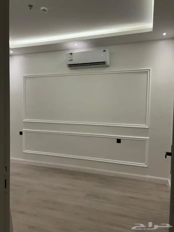 للإيجار شقة من عمارة الرياض حي الملقا 80.000 2