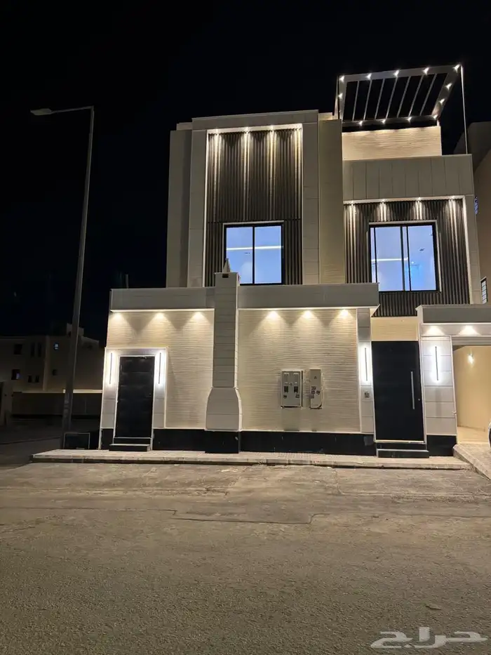 شقة جديدة مع سطح للايجار في حي بدر 0