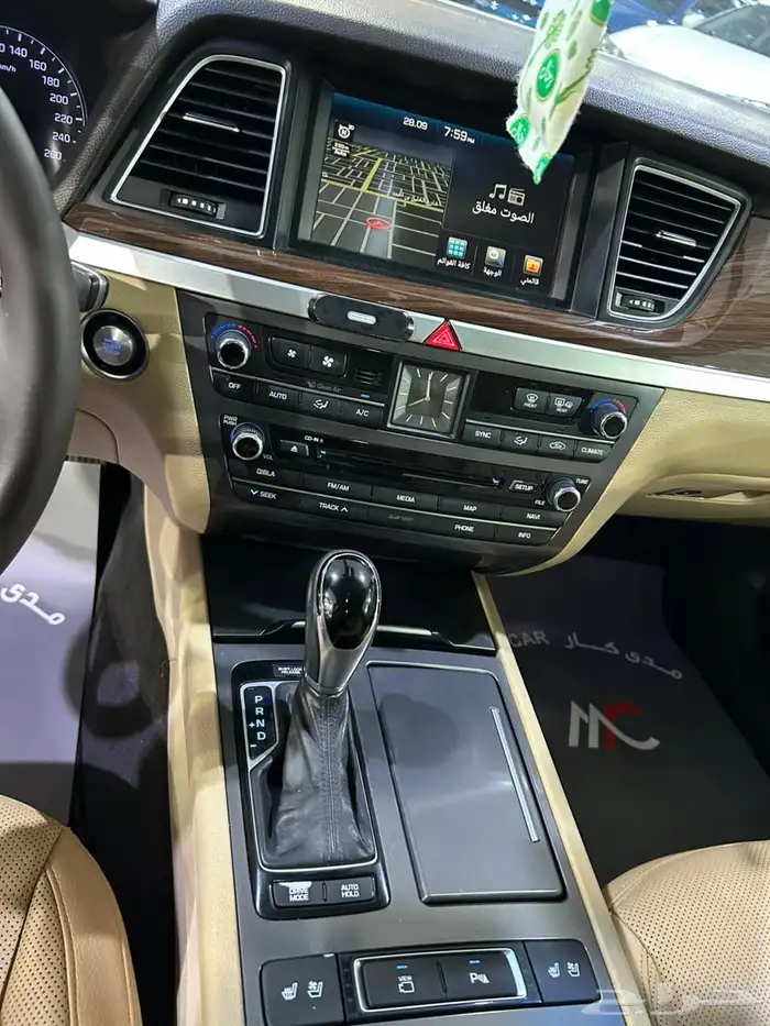 هونداي - جنسس - 2016 - بلاتينيوم - G80 ( بحاله ممتازه ) 9