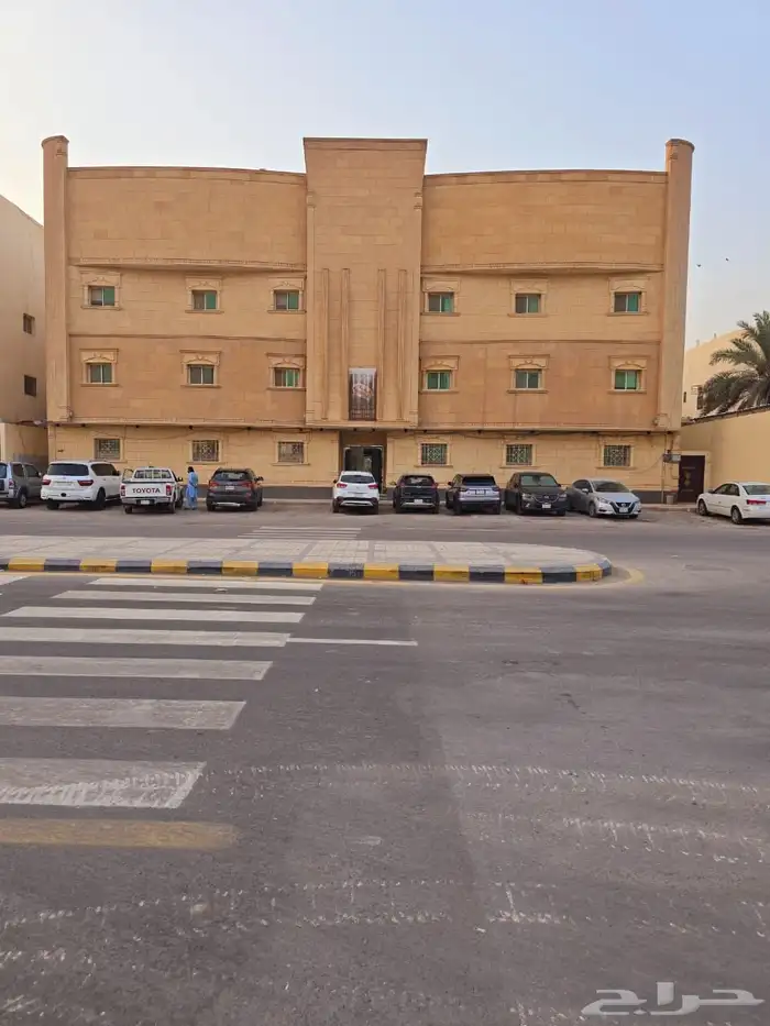 عمارة للبيع بحي الملقا 0