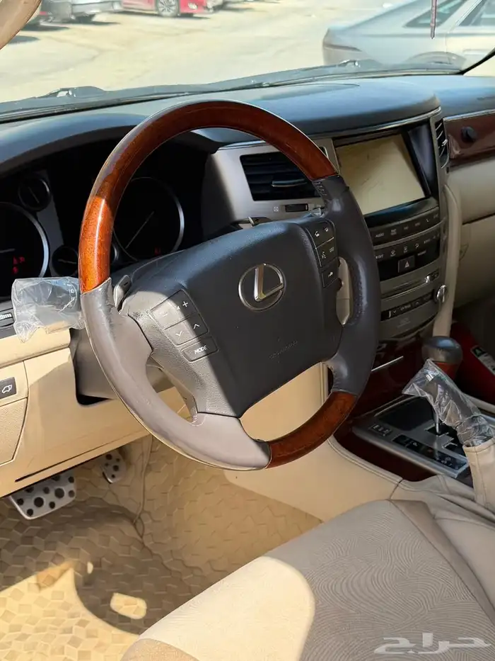 لكزس lx570 2015 بريمي 10