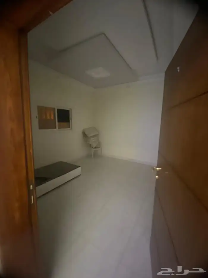 للايجار شقة اربع غرف وصاله في الواحة (مصلوم) 4