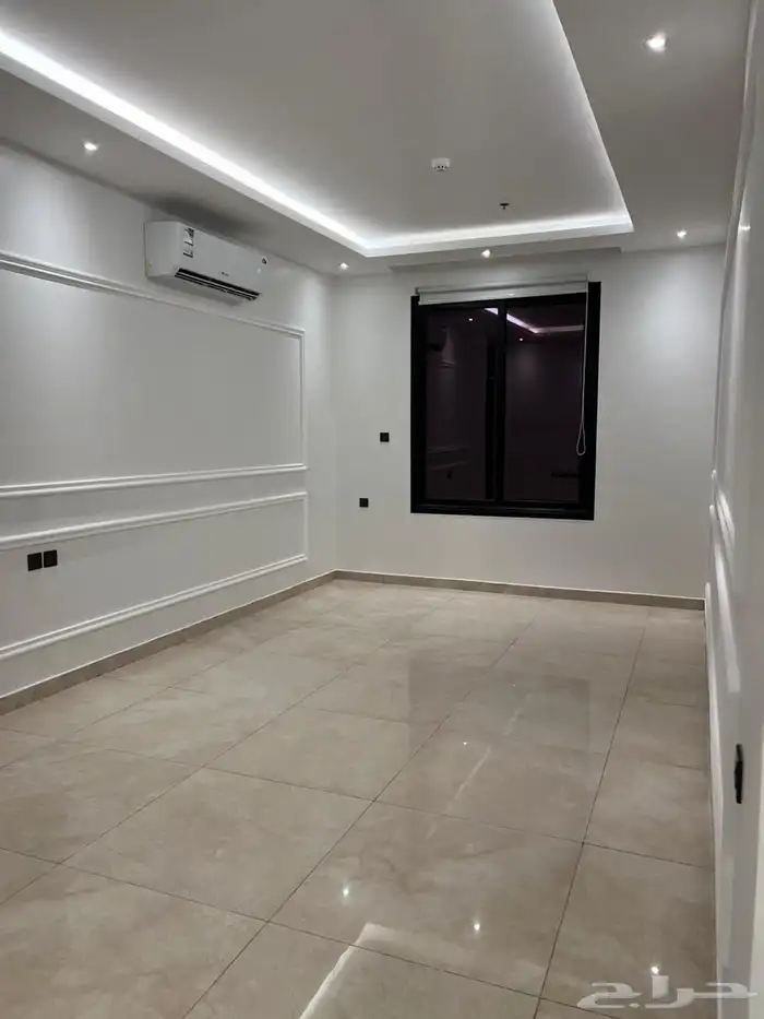 للإيجار شقة من عمارة الرياض حي الملقا 80.000 0