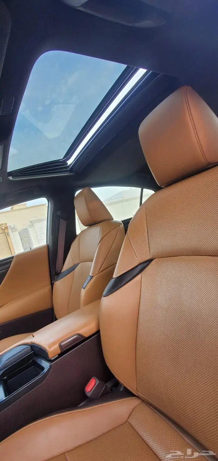 للبيع لكزس ES 250AA سعودي السعر 74 8