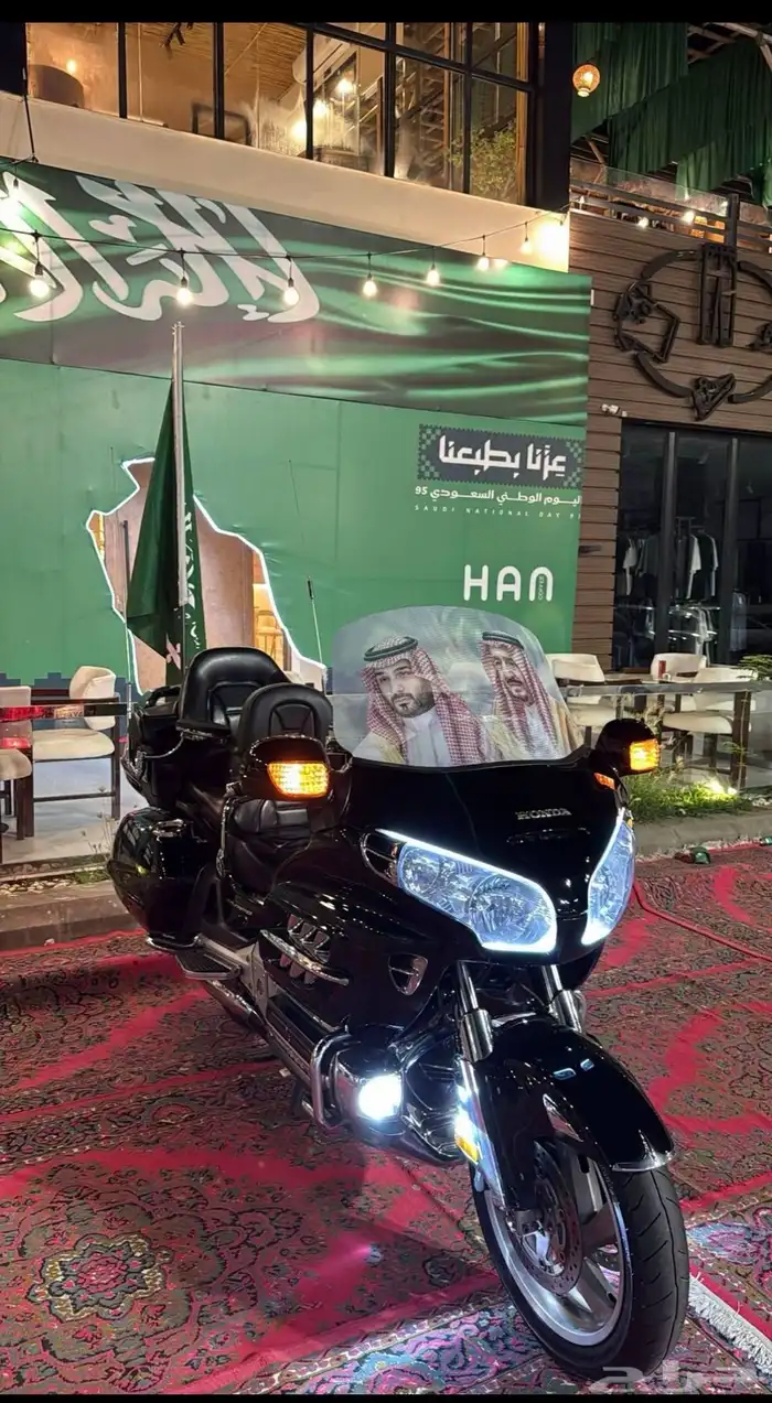 للبيع قولد وينق مديل 2002 0