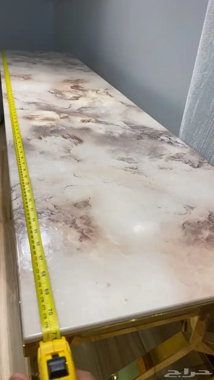 طاوله للبيع 1