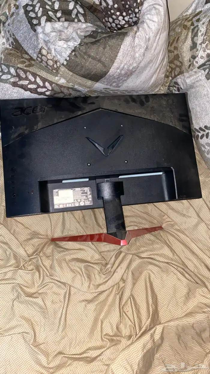 شاشه ايسر تدعم 180 hz 4k والبيع مستعجل 1
