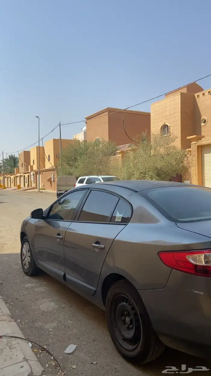 سيارة رينو 2