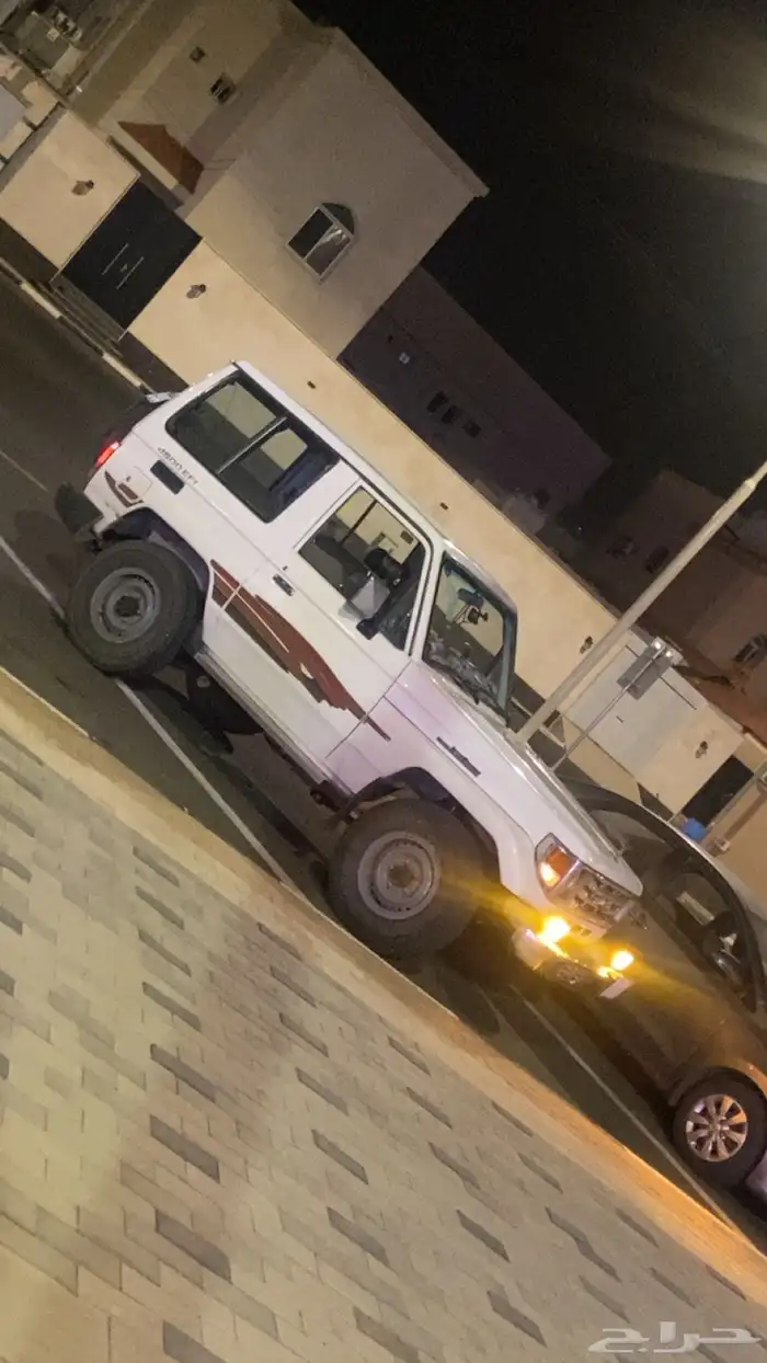 جيب ربع 2003ابيض قزاز كهرب 12