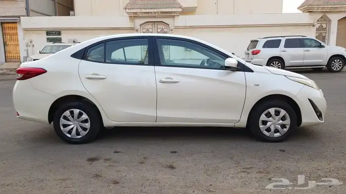 تويوتا يارس 2018 3